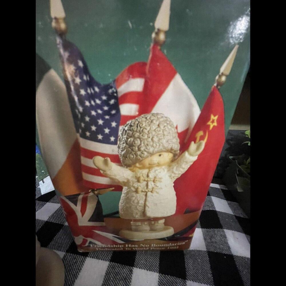 Memories of Yesterday, Friendship Has No Boundaries Figurine, Enesco - Picture 2 of 2